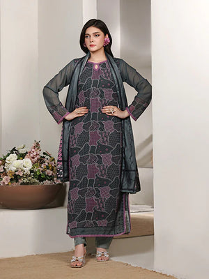 Girl wearing flowy chiffon dress by Buraqstore with elegant movement pose