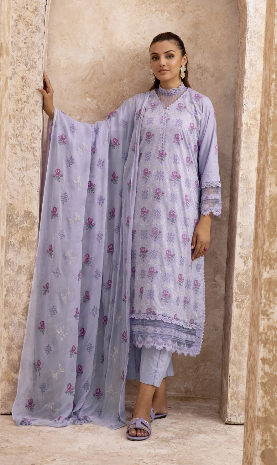 Mahhe MH-12 : Unstitched Lawn 3PC