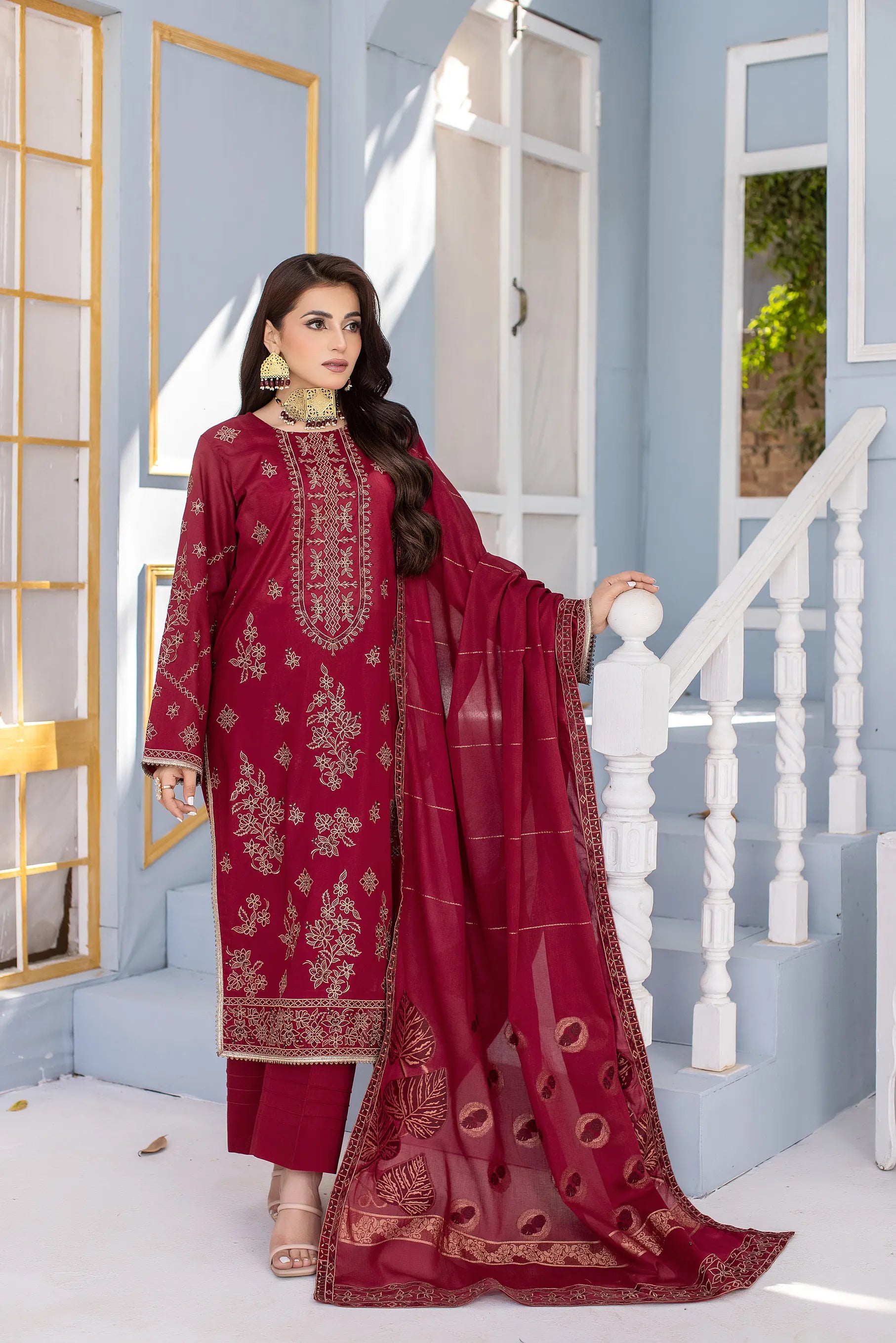 DK-48 Unstitched Embroidered Lawn 3 PCs