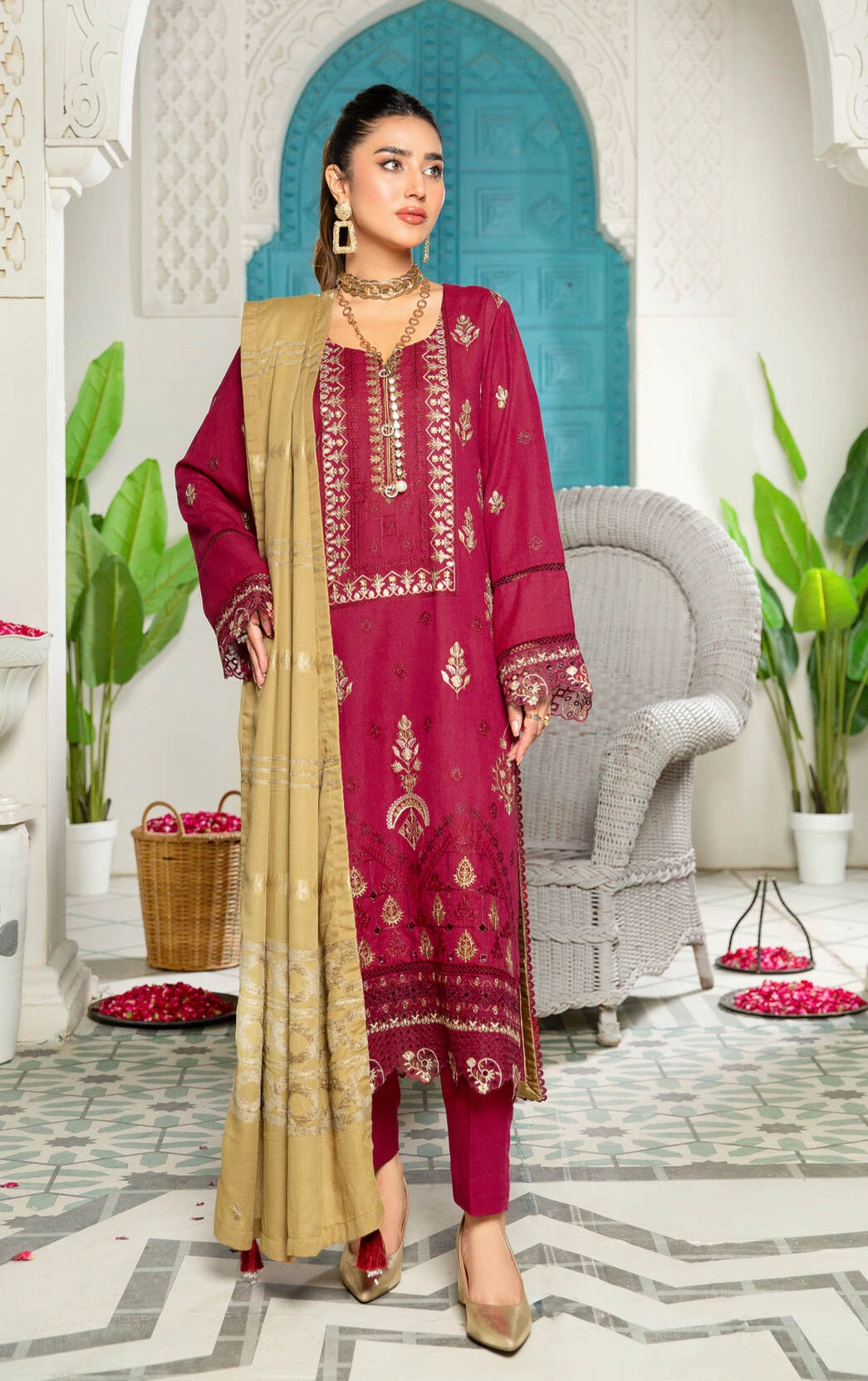 Rawayat R-07 : Embroidered Slub Karandi 3PC