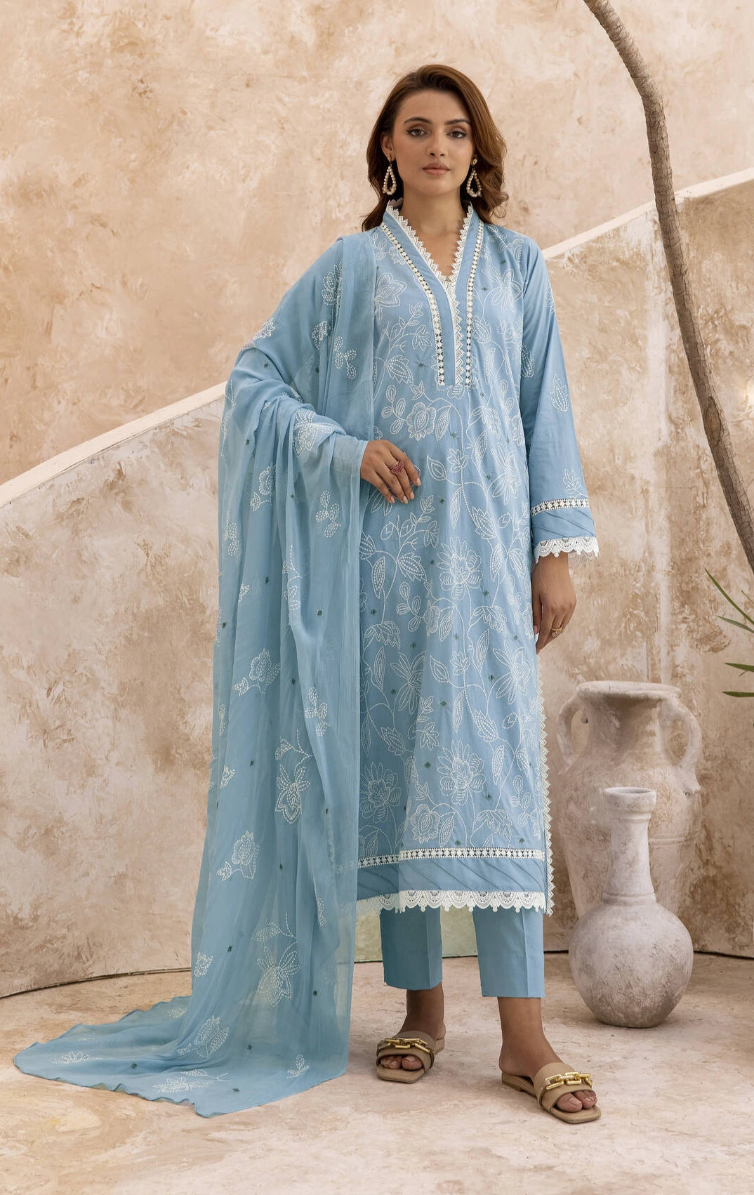 Mahhe MH-04 : Unstitched Lawn 3PC