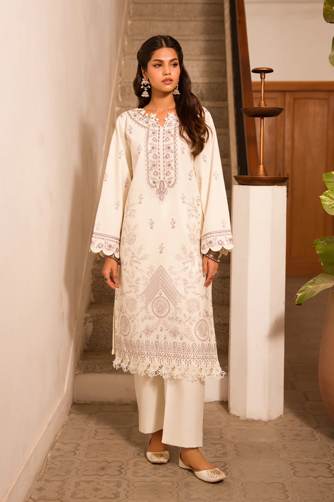 Pearl White - NV15D02 Lawn Pret 2 PCs