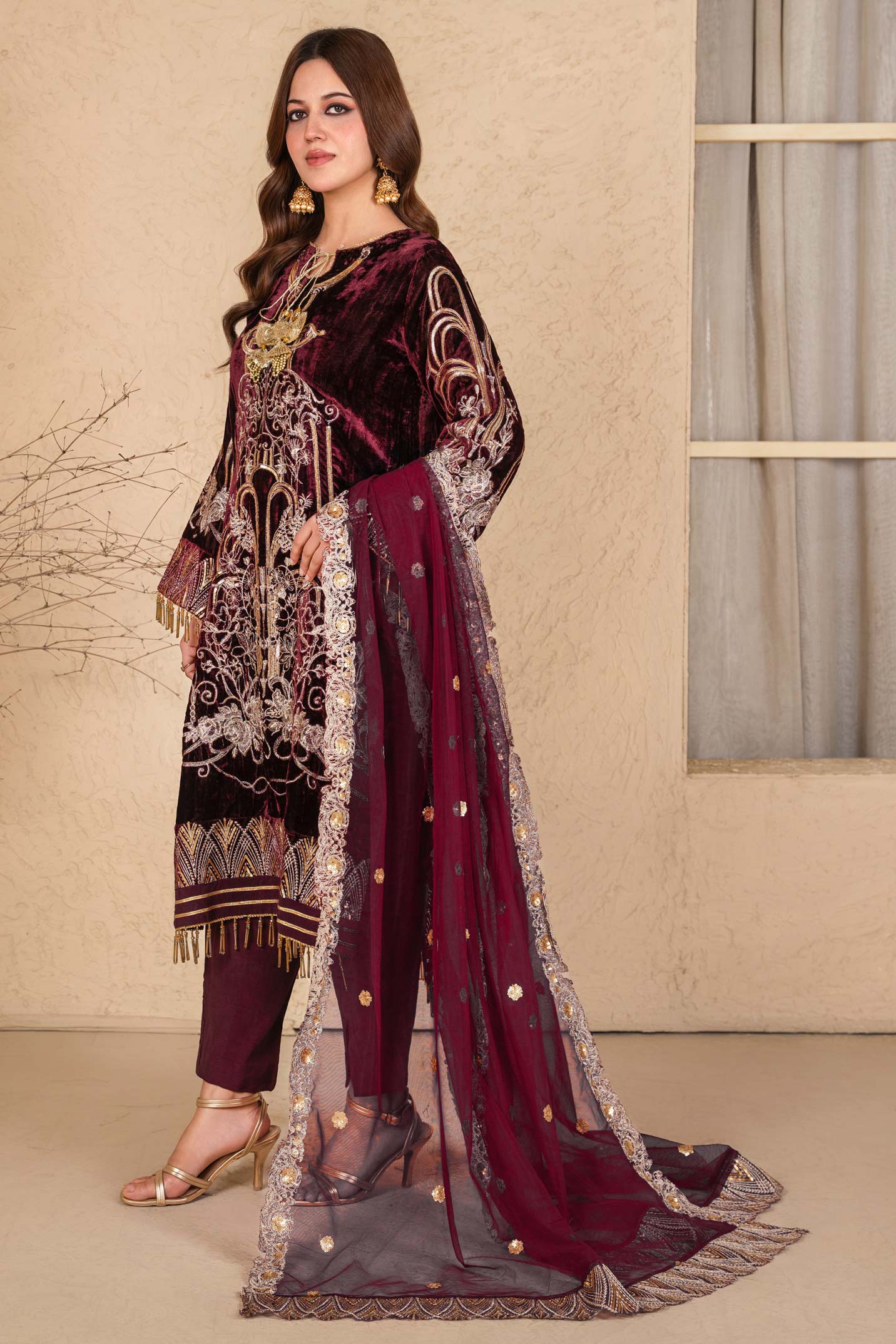 AY1154 - Velvet Suit 3Pc Pret