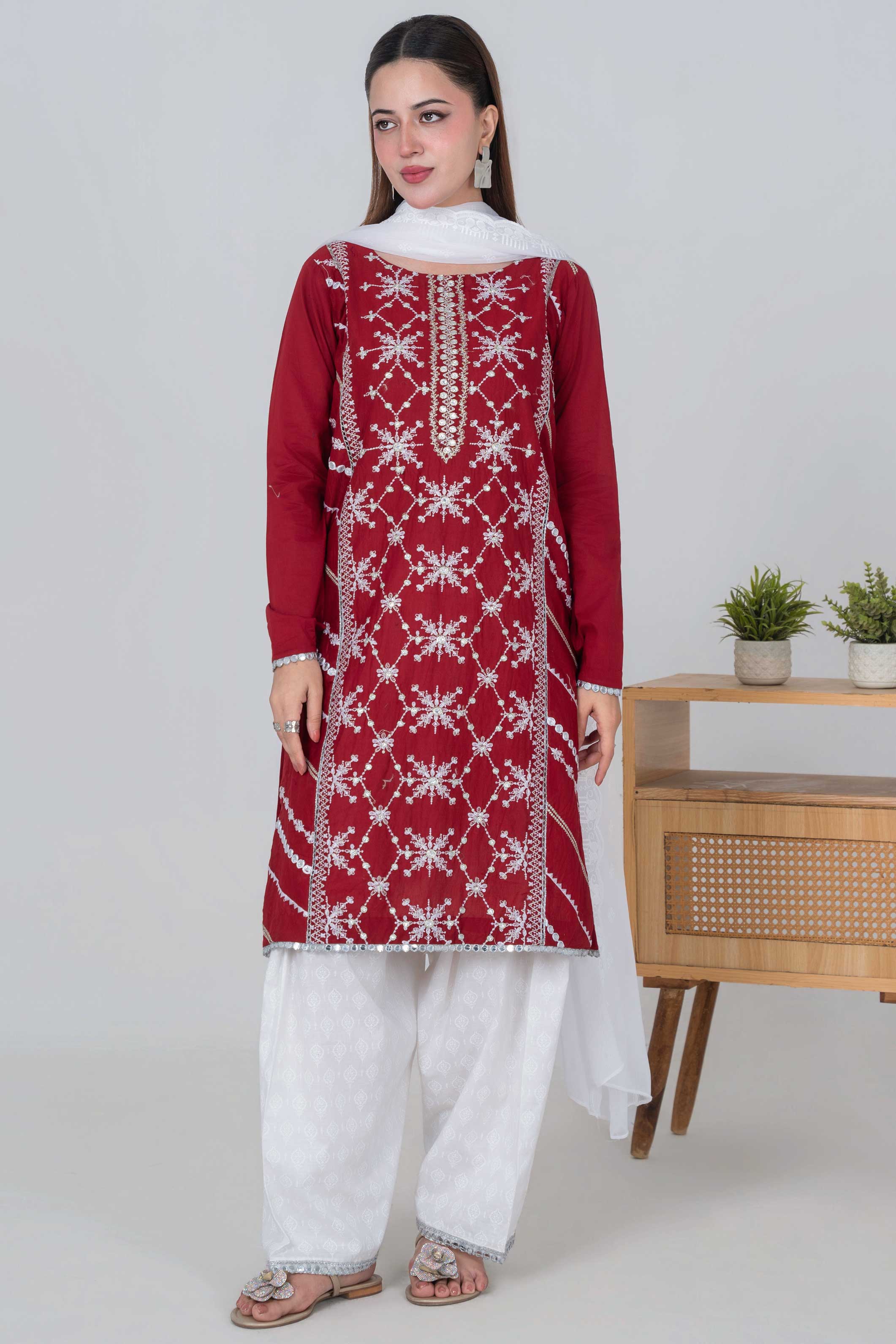 Embroided Lawn Suit 3 Piece Pret