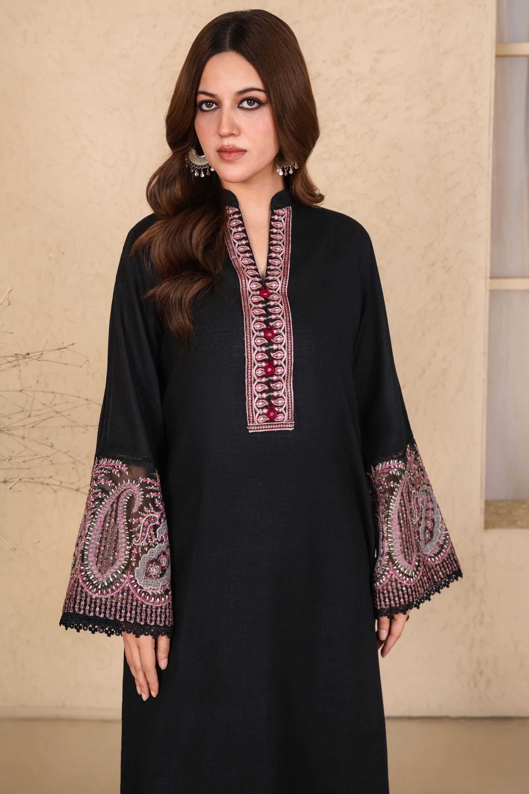 2 PCs Embroidered Khaddar Suit Pret