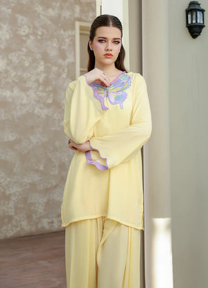 girl posing in yellow silk style dress by buraqstore elegant look