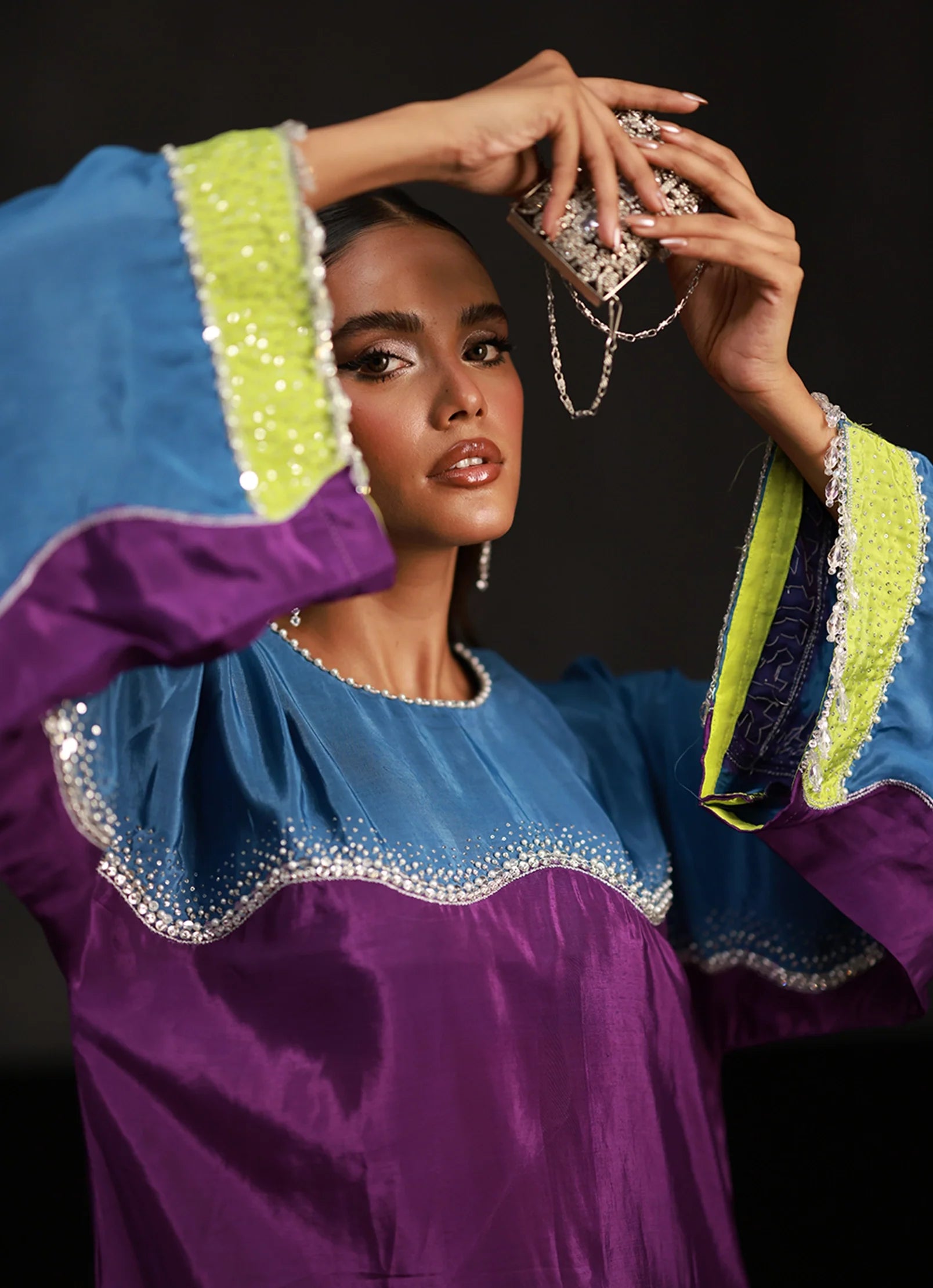 Aurora kaftan Embroidered Pret 1Pcs