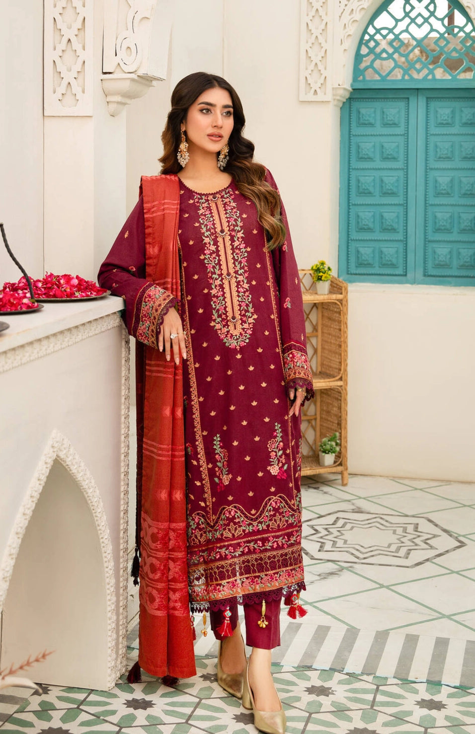 Rawayat R-03 : Embroidered Slub Karandi 3PC