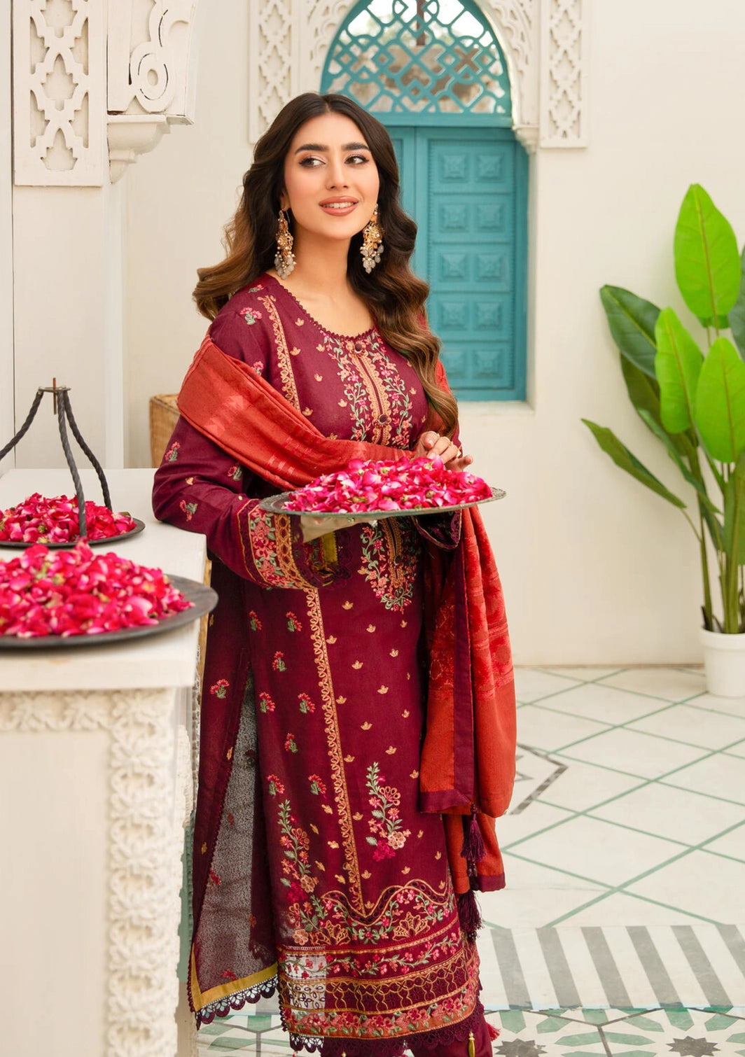 Rawayat R-03 : Embroidered Slub Karandi 3PC