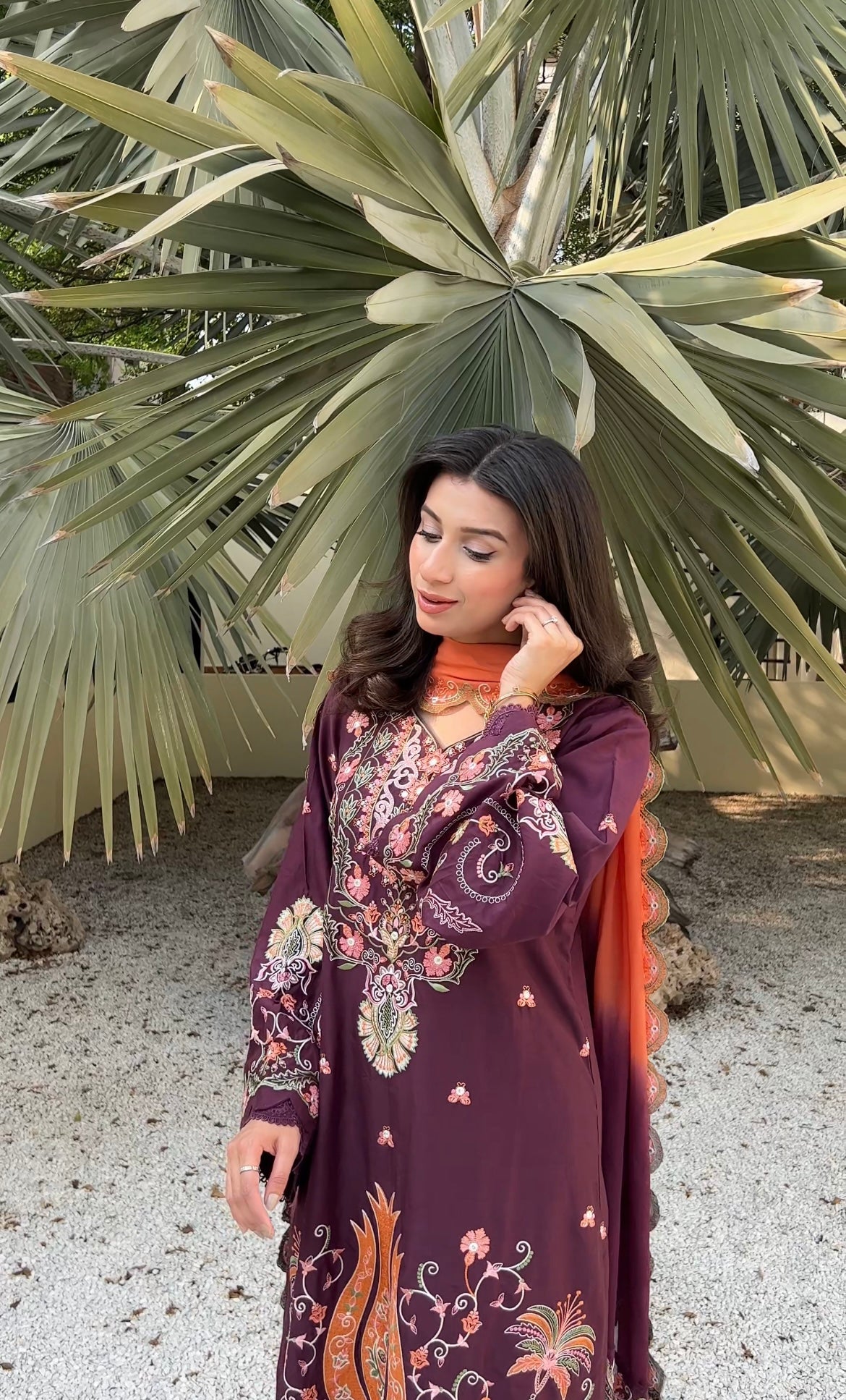 Stylish rustic vine lawn dress by Buraq Store