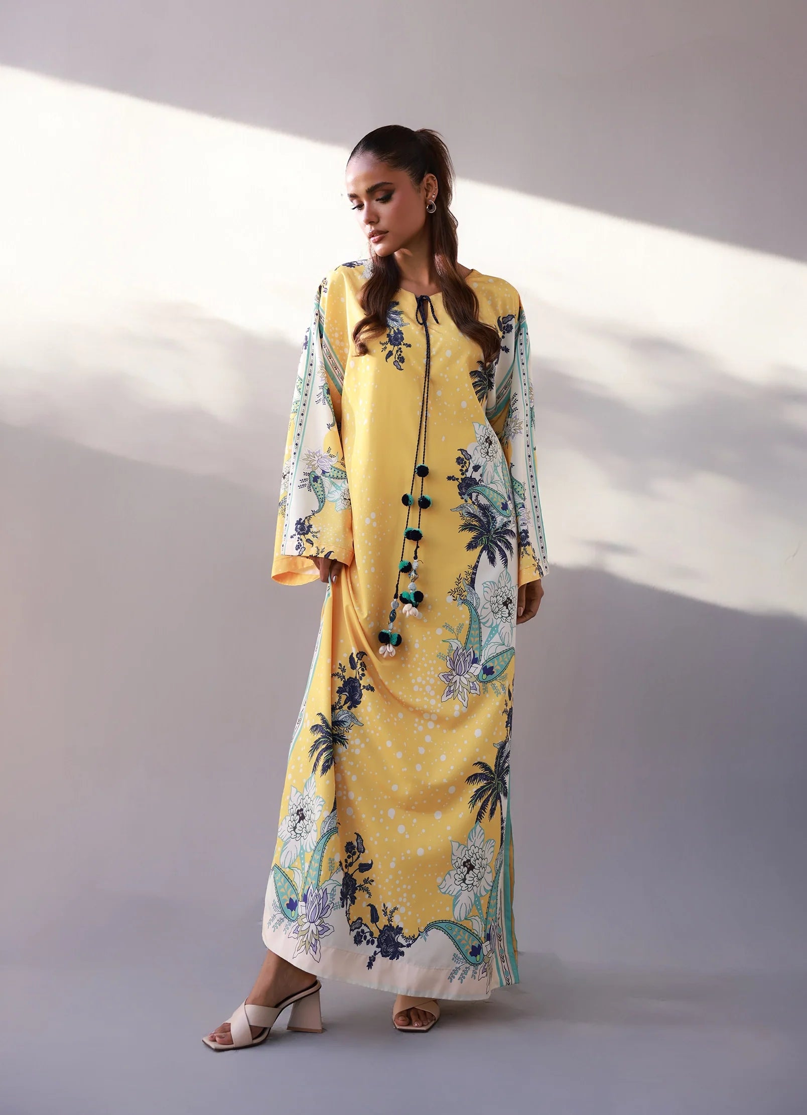 Beneath the sunlit trees Kaftan Pret 1 PC