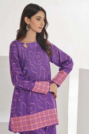 girl posing in light purple color dress by buraqstore fresh look