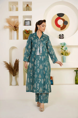 girl posing in teal green dress by buraqstore fresh style