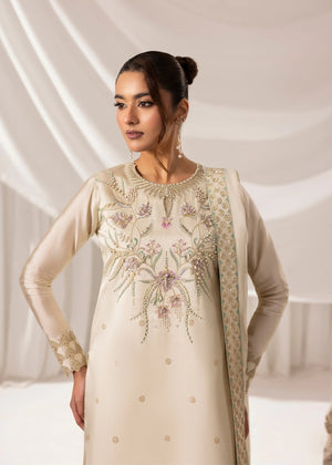 Elegant white Sheesha silk 3 piece suit for women BuraqStore
