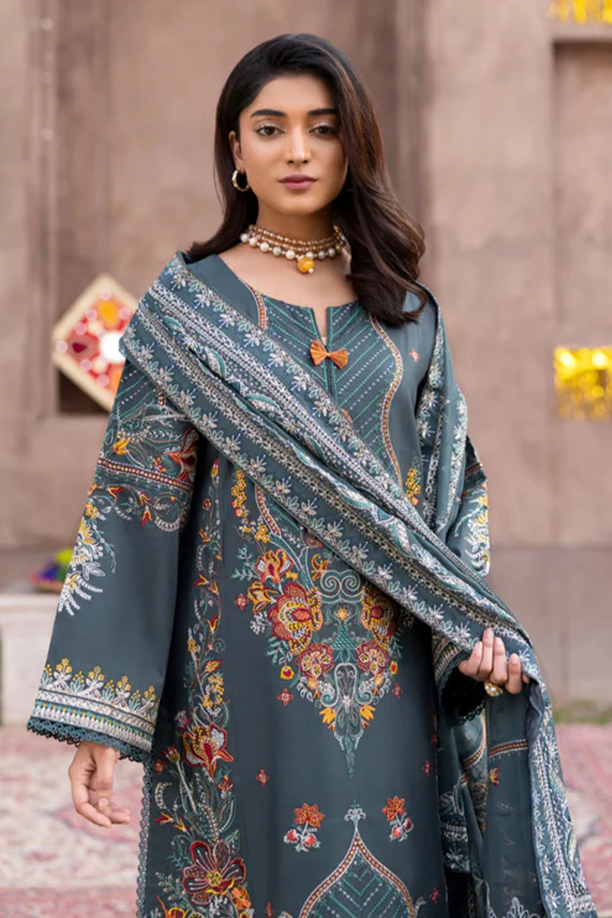 Royal Firdaus Pret 3-Pieces Set