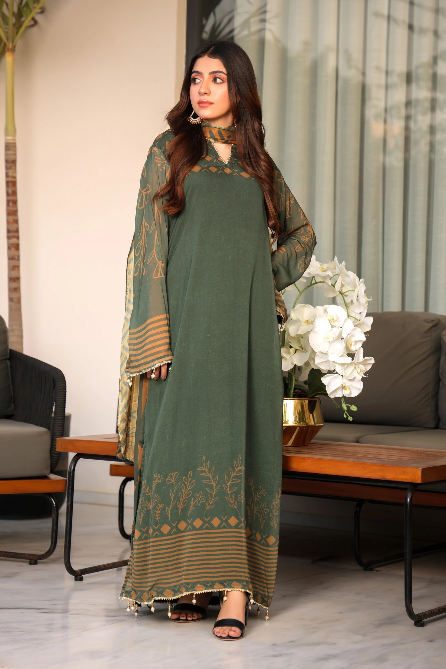girl posing in simple green dress by buraqstore modern style