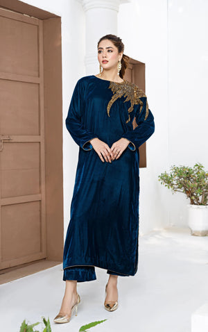 Simple party wear velvet pret dress from BuraqStore Falak collection with graceful detailing.