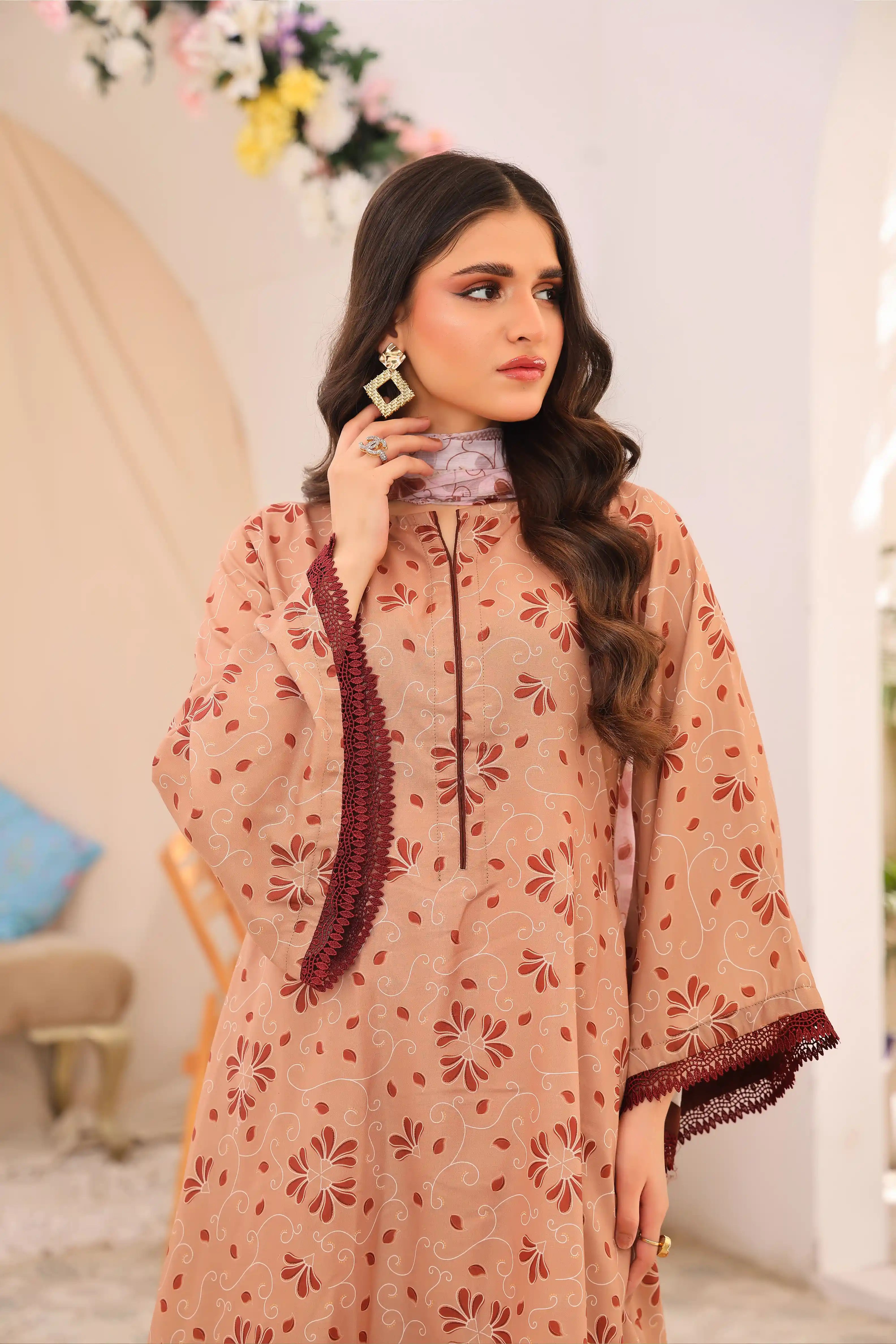 Girl wearing soft tone lawn outfit by Buraqstore with natural look