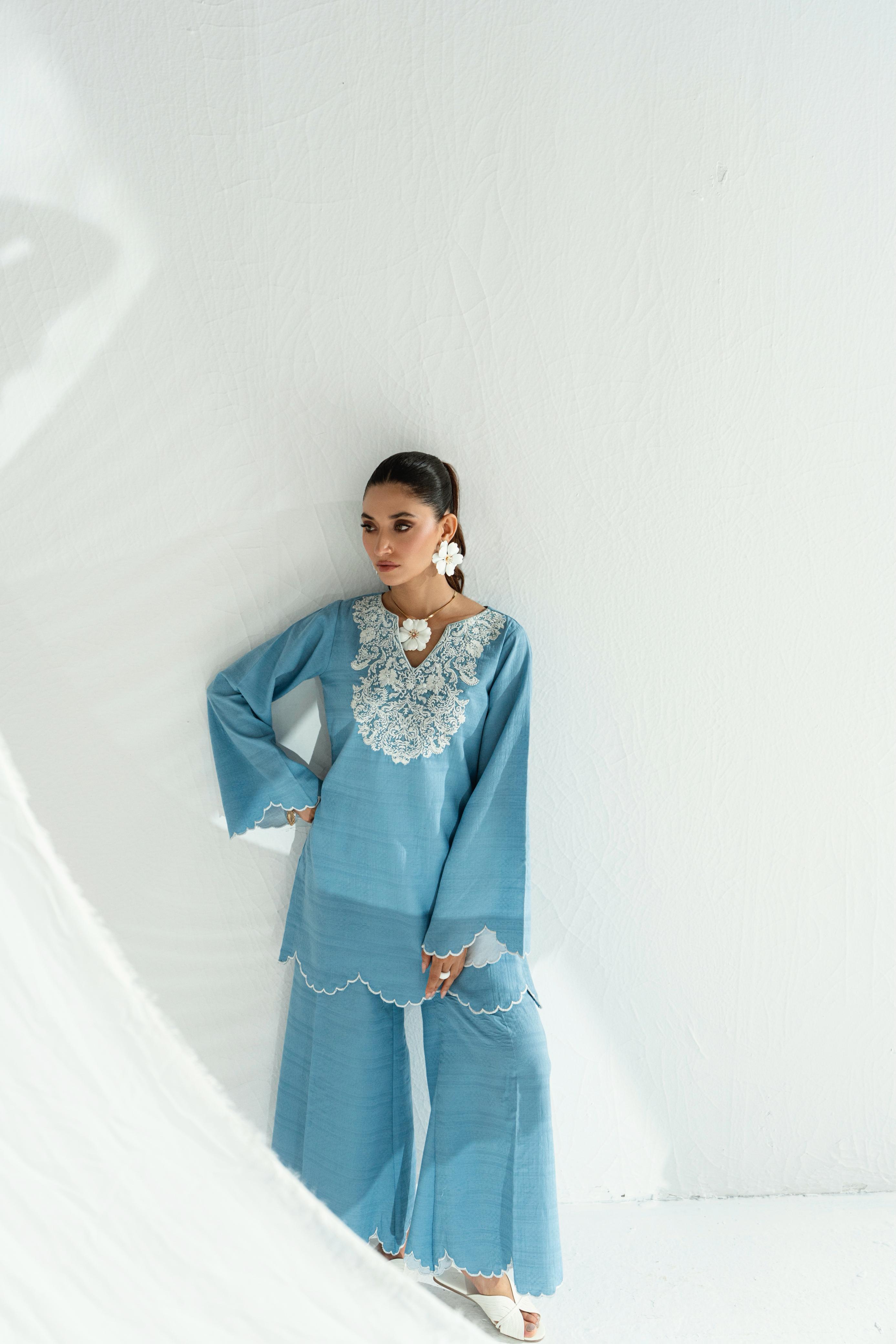 SF 244 Embroidered Lawn Pret 2 PCs