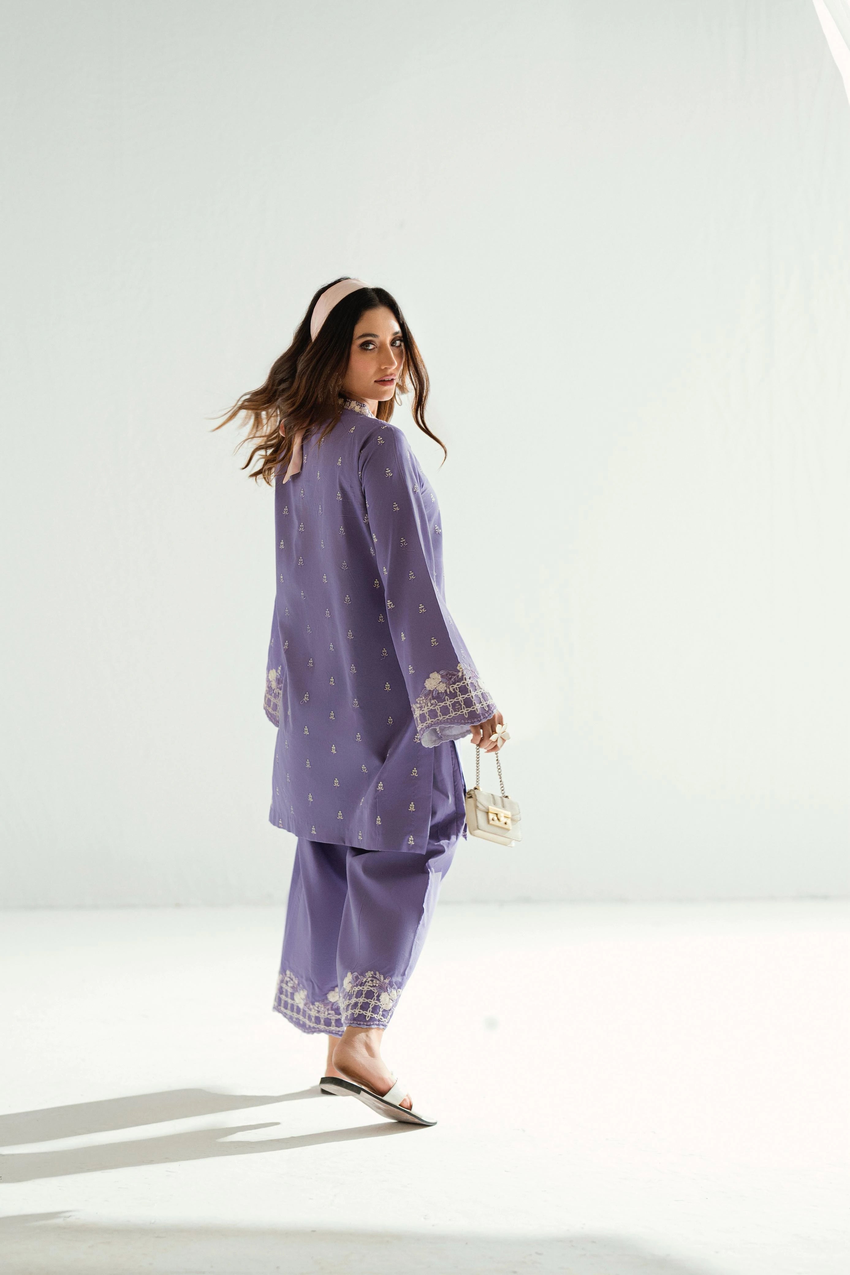 SF 241 Embroidered Lawn Pret 2 PCs