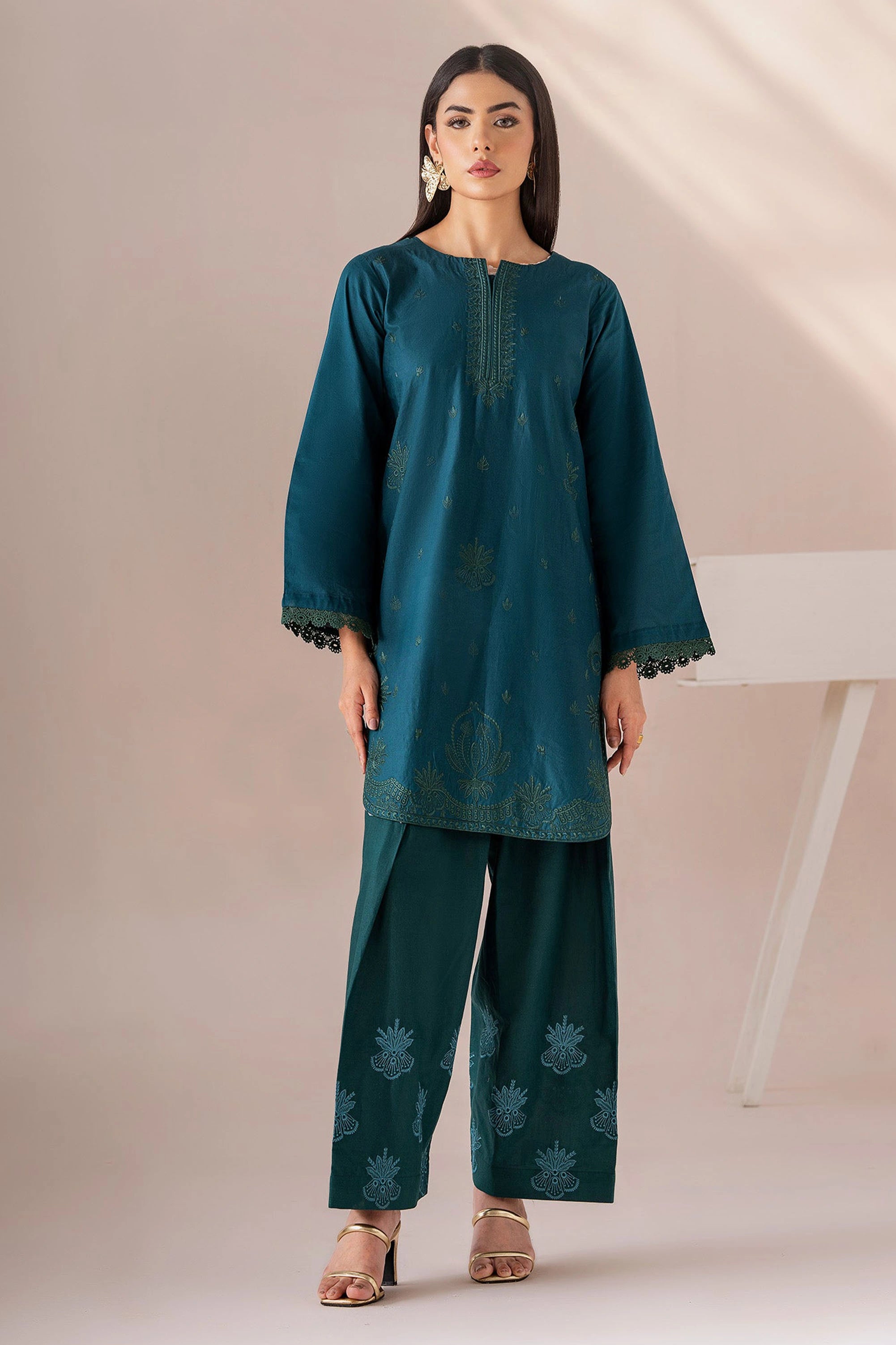 Embroidered Cotton Lawn 05 3-Piece Set