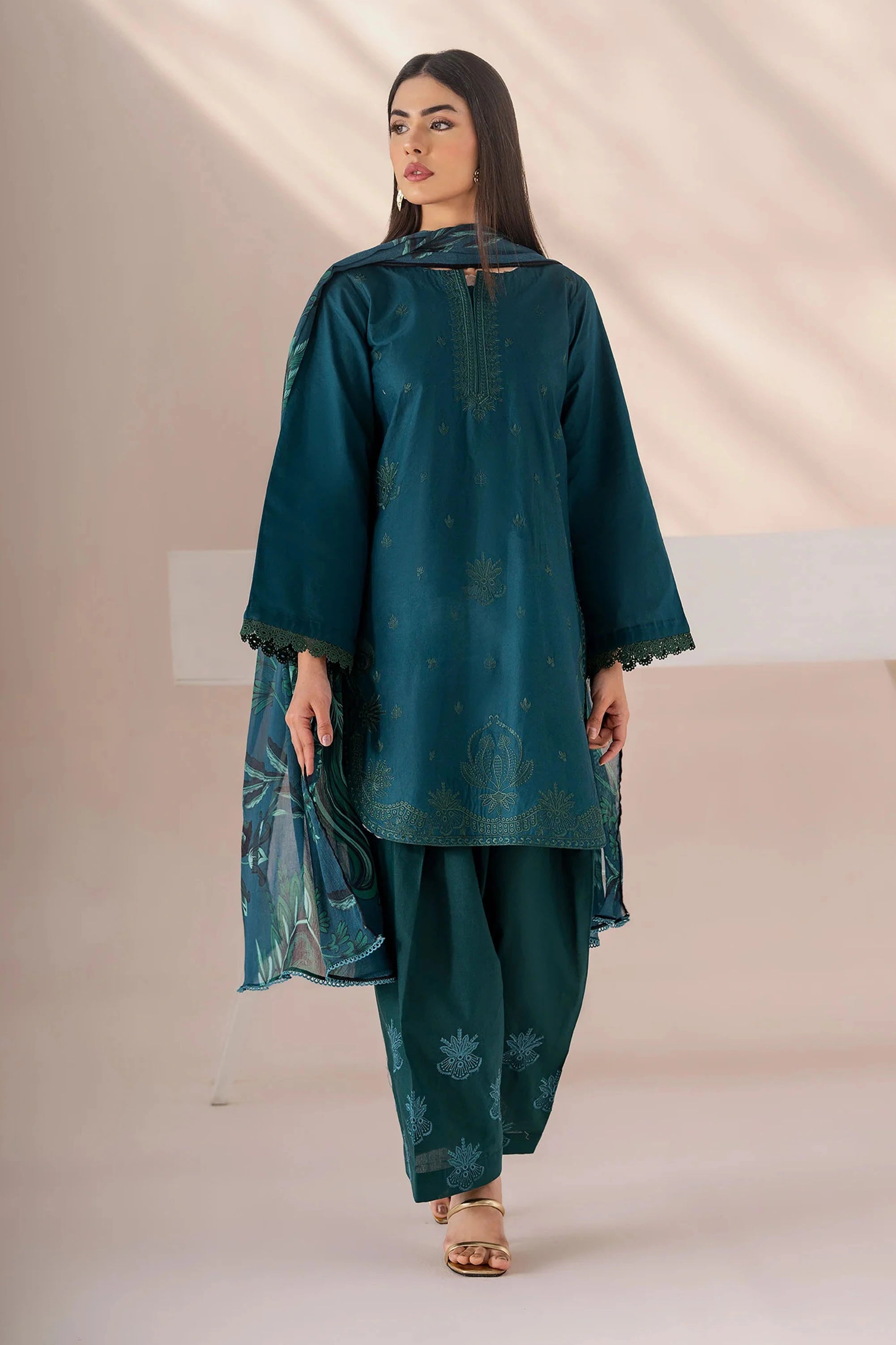 Embroidered Cotton Lawn 05 3-Piece Set