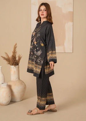Model wearing black dress design as a daily outfit, shop printed grip 2PC at Buraqstore