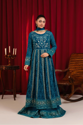 Woman wearing Teal chiffon maxi dress by Buraqstore