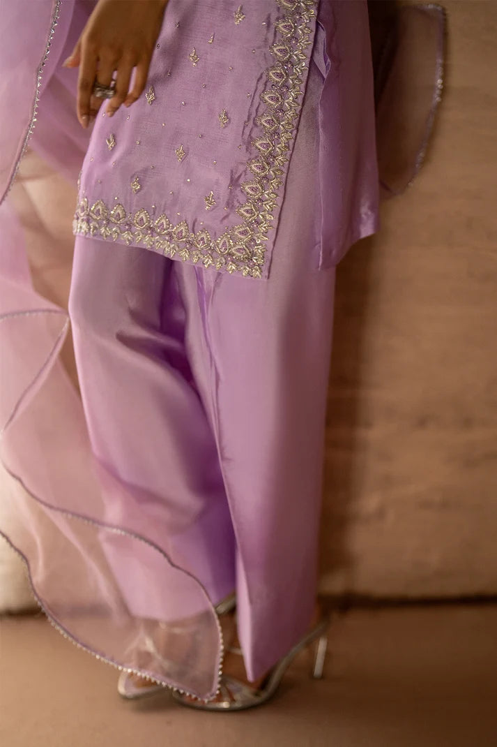 Model wearing lilac sheesha silk 3PC set as a festive outfit, shop handcrafted silver embroidery set at Buraqstore