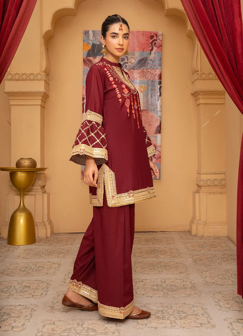 Model wearing maroon dress for women, side view showing the fit of the bana dora 2-piece set, Buraqstore