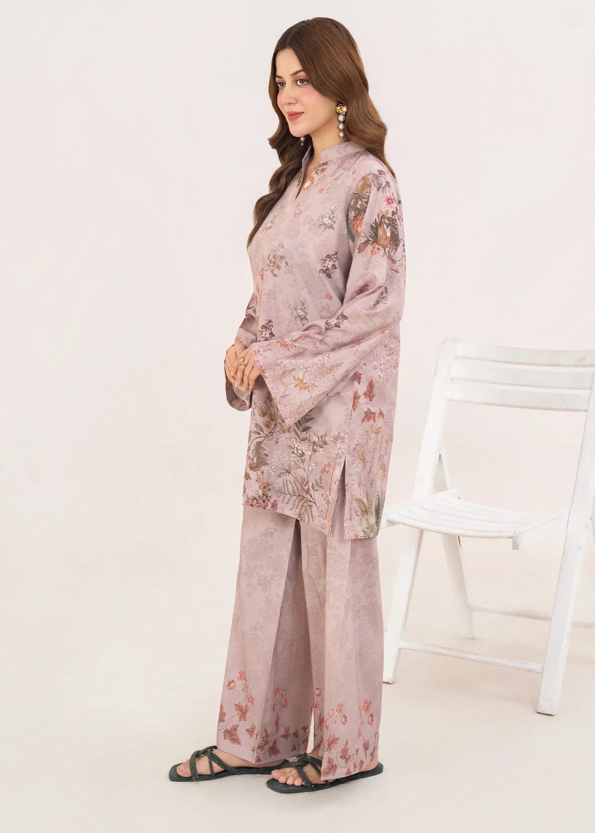 Model wearing orchid pink lawn co ord set as a light casual outfit, shop printed poly lawn 2-piece at Buraqstore