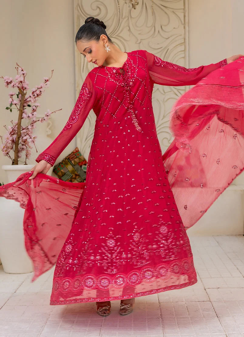 Model wearing pink colour dress, side view showing the flow of the chiffon 3-piece set, Buraqstore