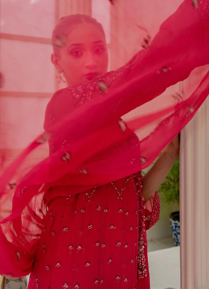 Women wearing pink colour dress, chiffon dupatta draped over the shoulder, Buraqstore