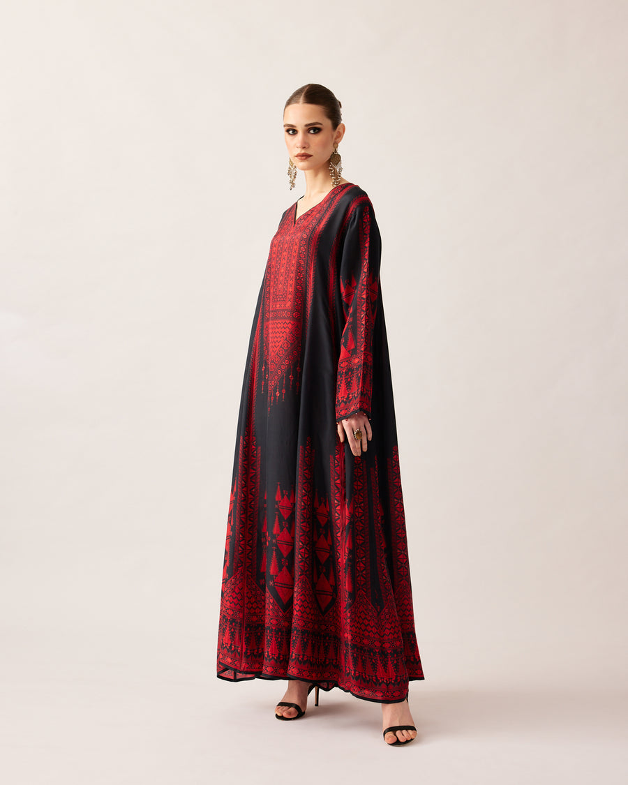 Girl dressed in raven rouge maxi by Buraqstore stylish long maxi outfit