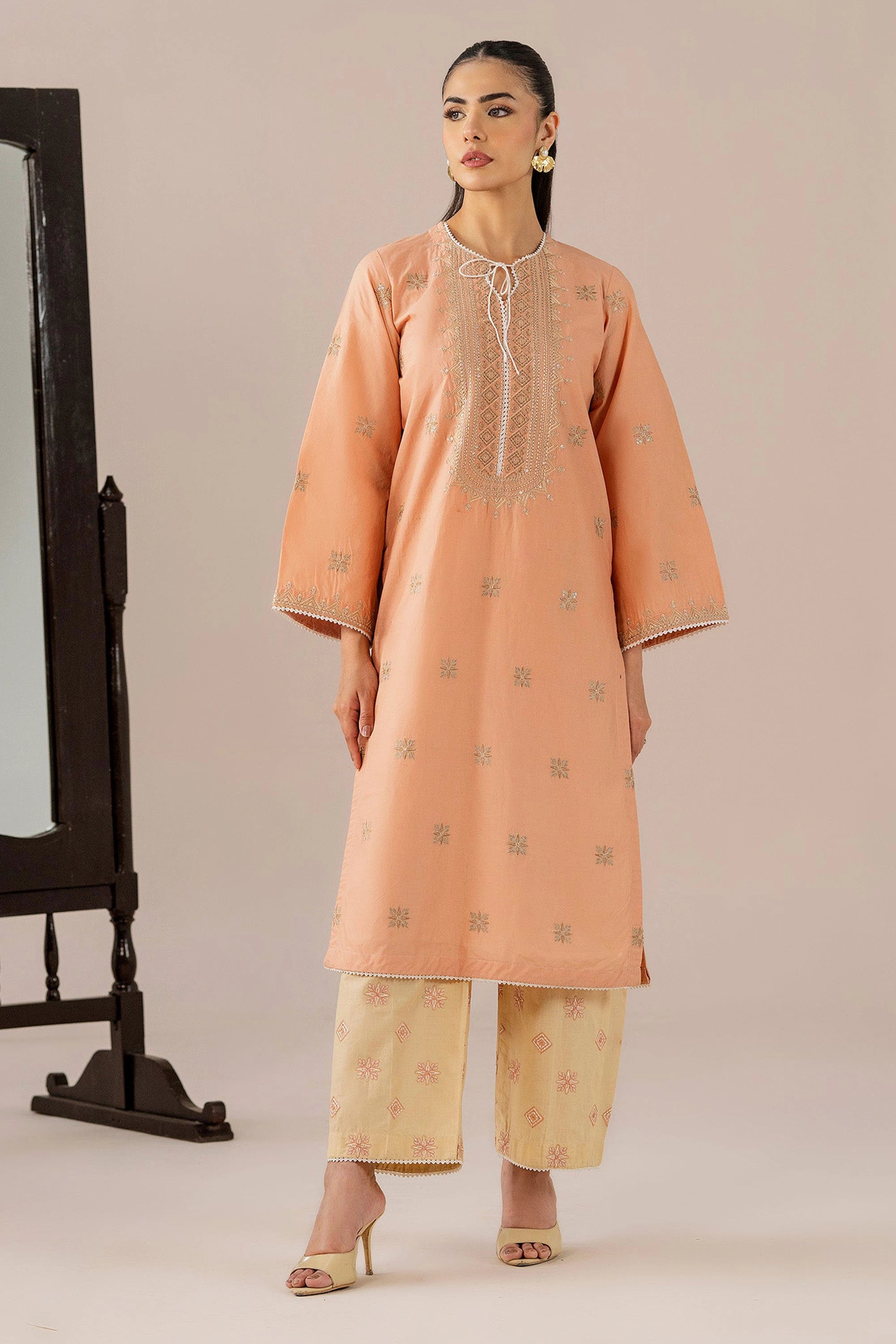 Embroidered Cotton Lawn 06 3-Pieces Set